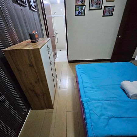 Cubao Manhattan Heights Unit 5A Tower C Cidade Quezon Exterior foto