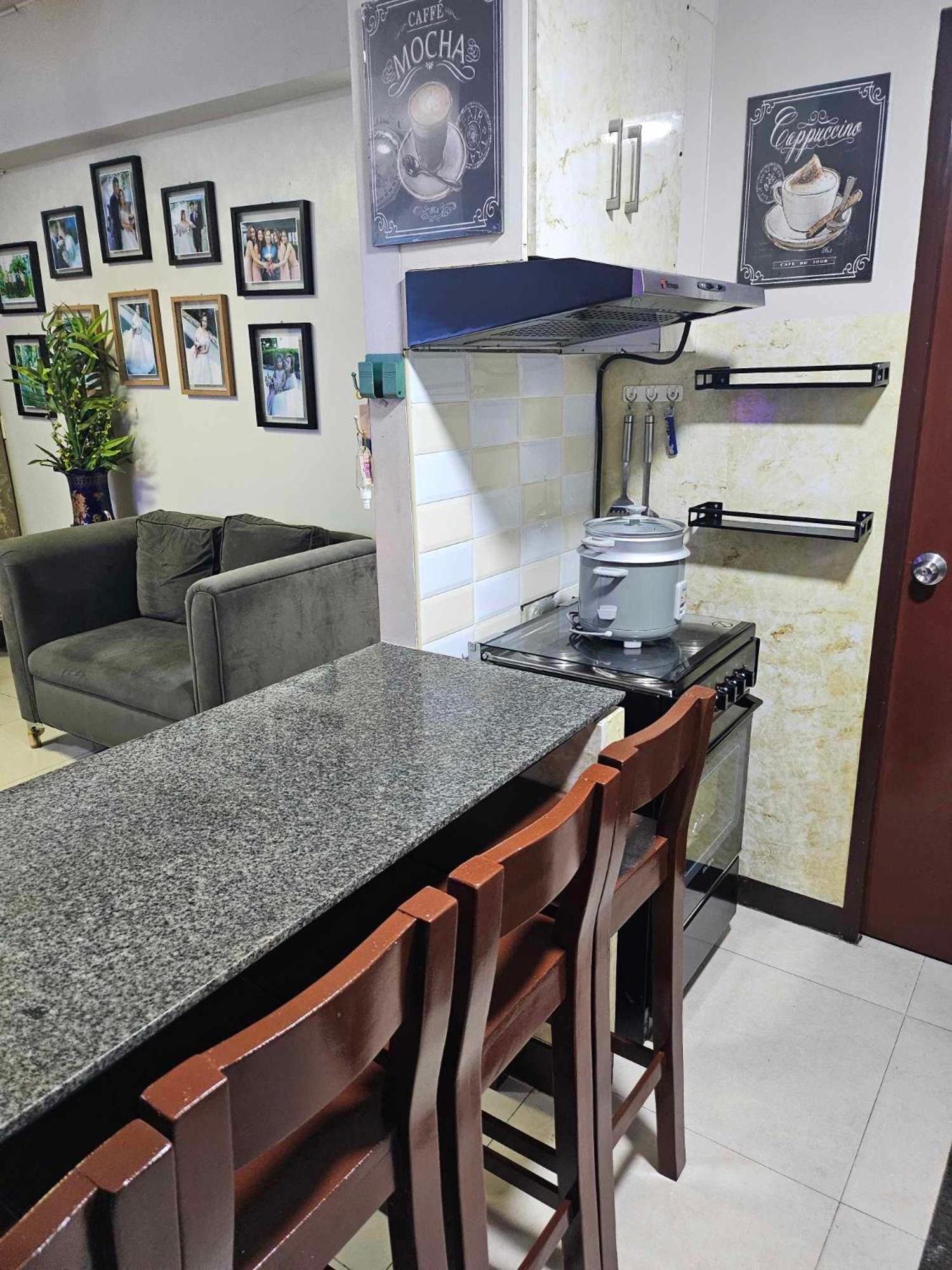 Cubao Manhattan Heights Unit 5A Tower C Cidade Quezon Exterior foto