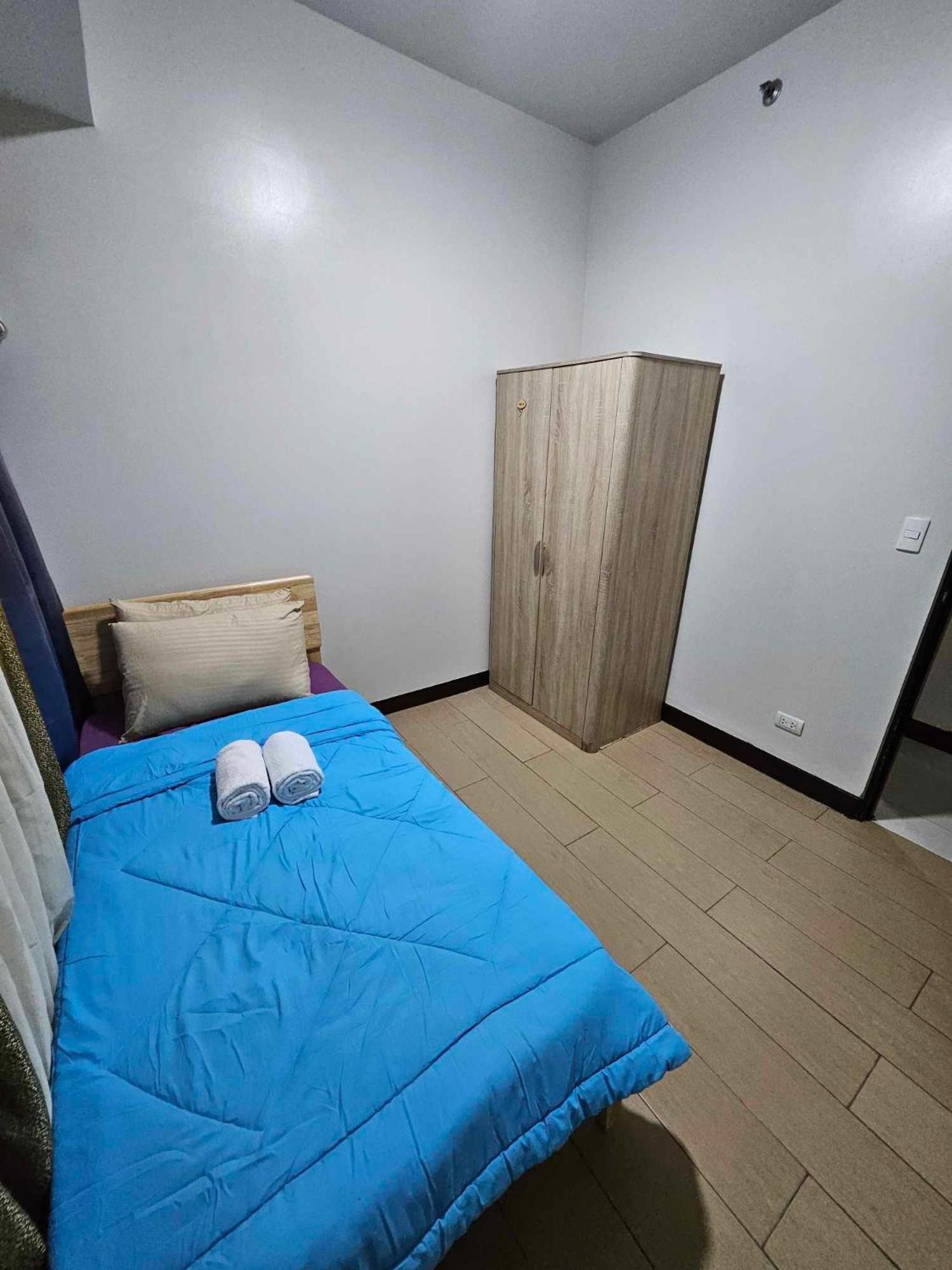 Cubao Manhattan Heights Unit 5A Tower C Cidade Quezon Exterior foto