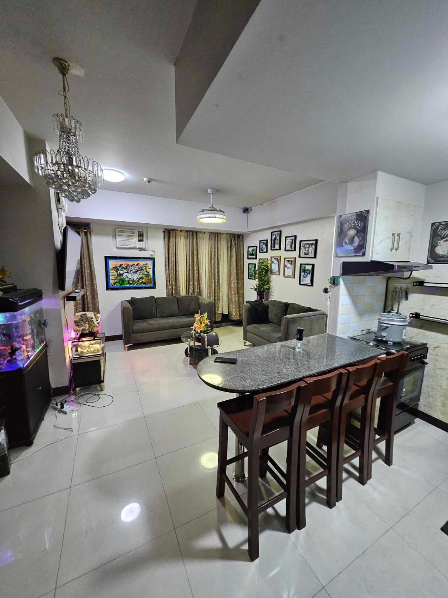 Cubao Manhattan Heights Unit 5A Tower C Cidade Quezon Exterior foto