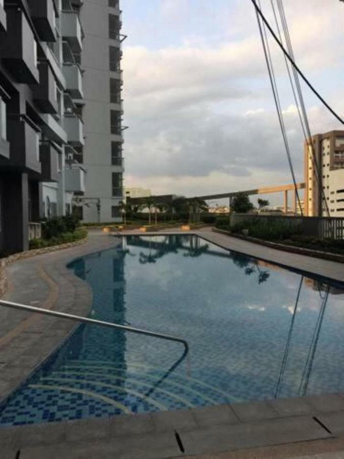 Cubao Manhattan Heights Unit 5A Tower C Cidade Quezon Exterior foto