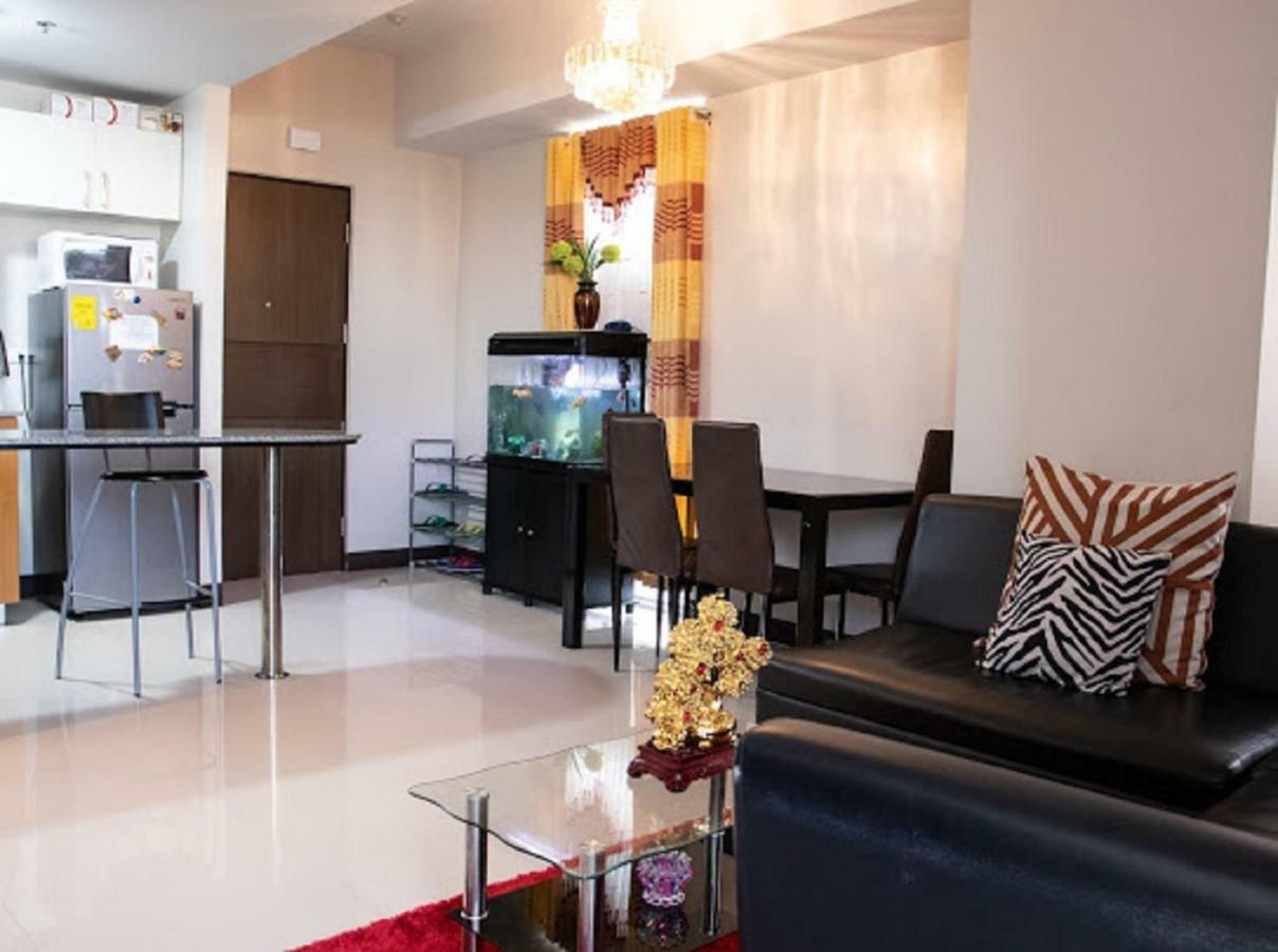 Cubao Manhattan Heights Unit 5A Tower C Cidade Quezon Exterior foto