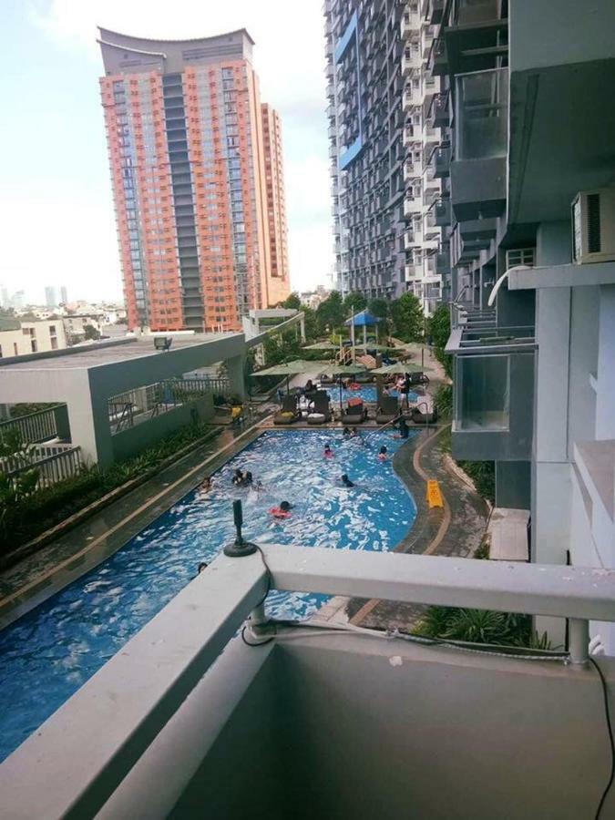 Cubao Manhattan Heights Unit 5A Tower C Cidade Quezon Exterior foto