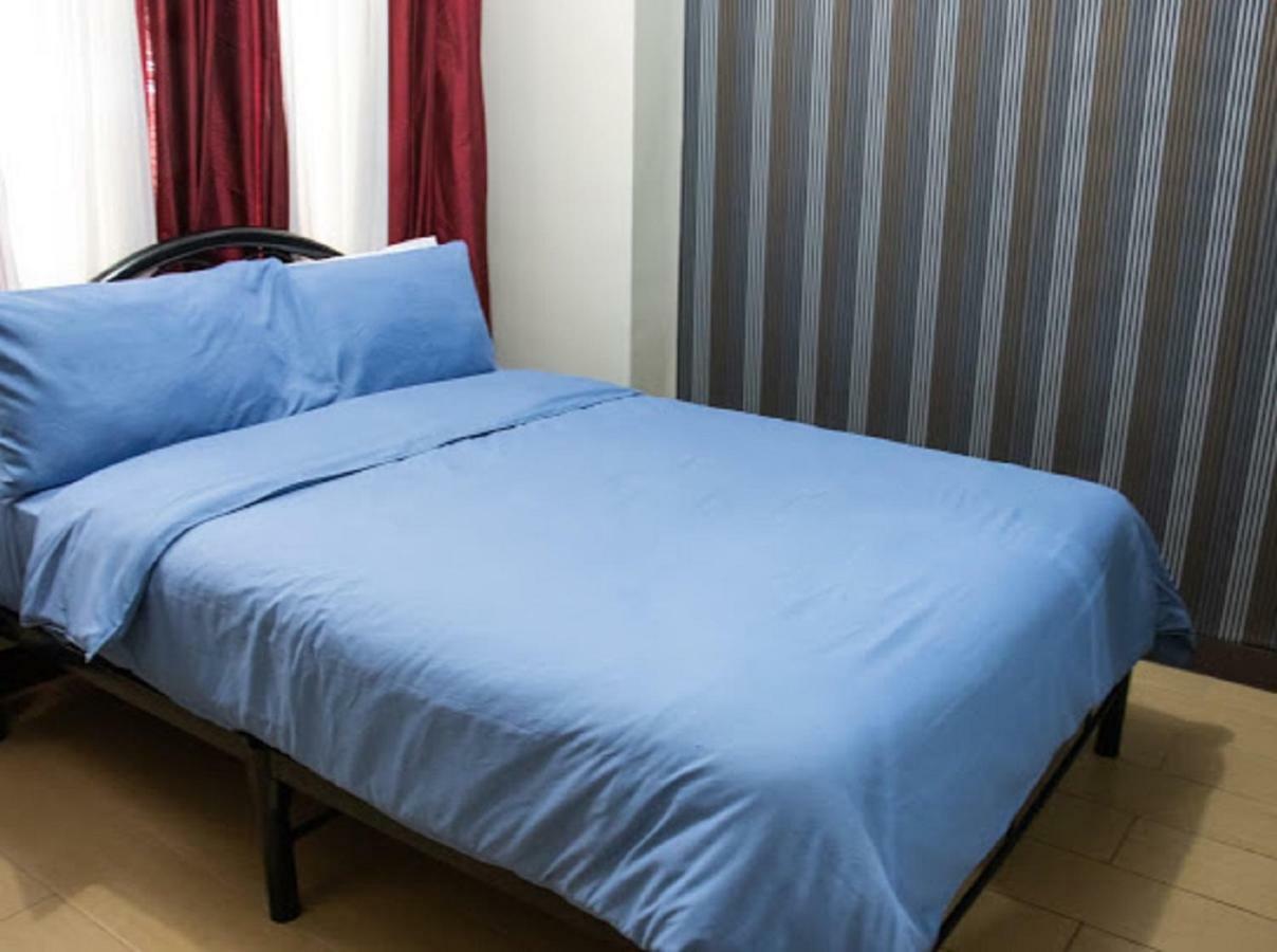 Cubao Manhattan Heights Unit 5A Tower C Cidade Quezon Exterior foto